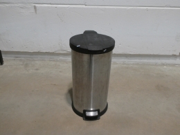 2 trash cans
